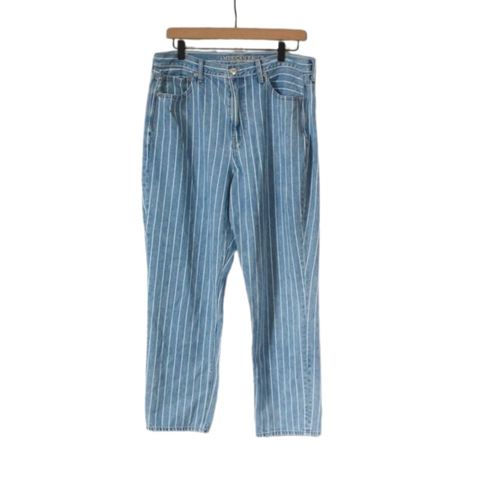 American Eagle Mom Jeans Light Wash with White Pin Stripes 14